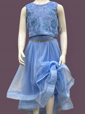 7908231-Blue-Q#